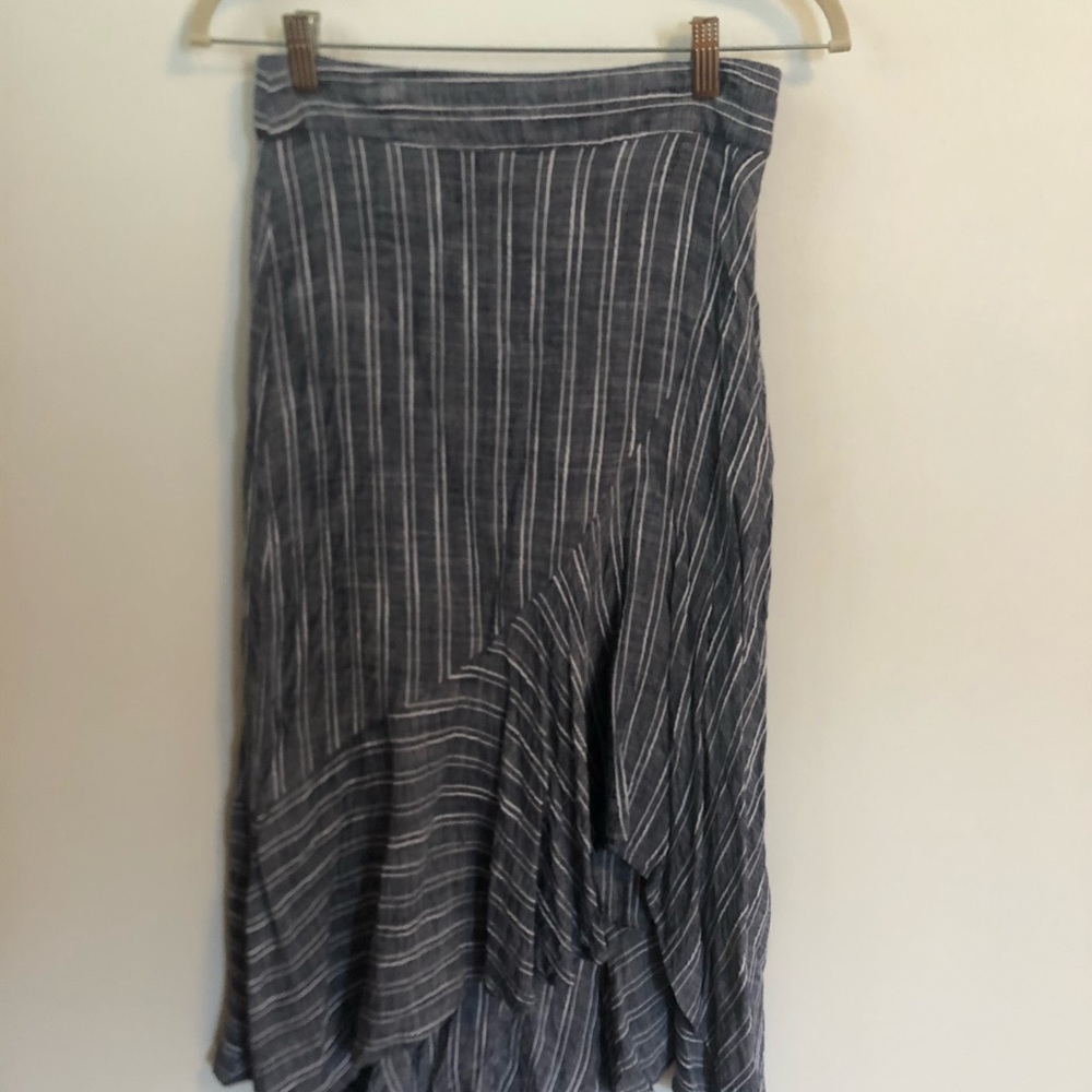 High waisted skirt